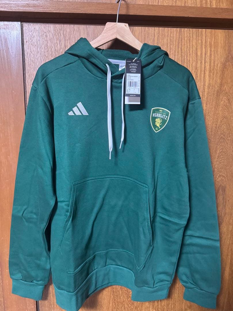ラグビー　リーグワン　adidas トヨタヴェルブリッツ スウェットパーカー新品