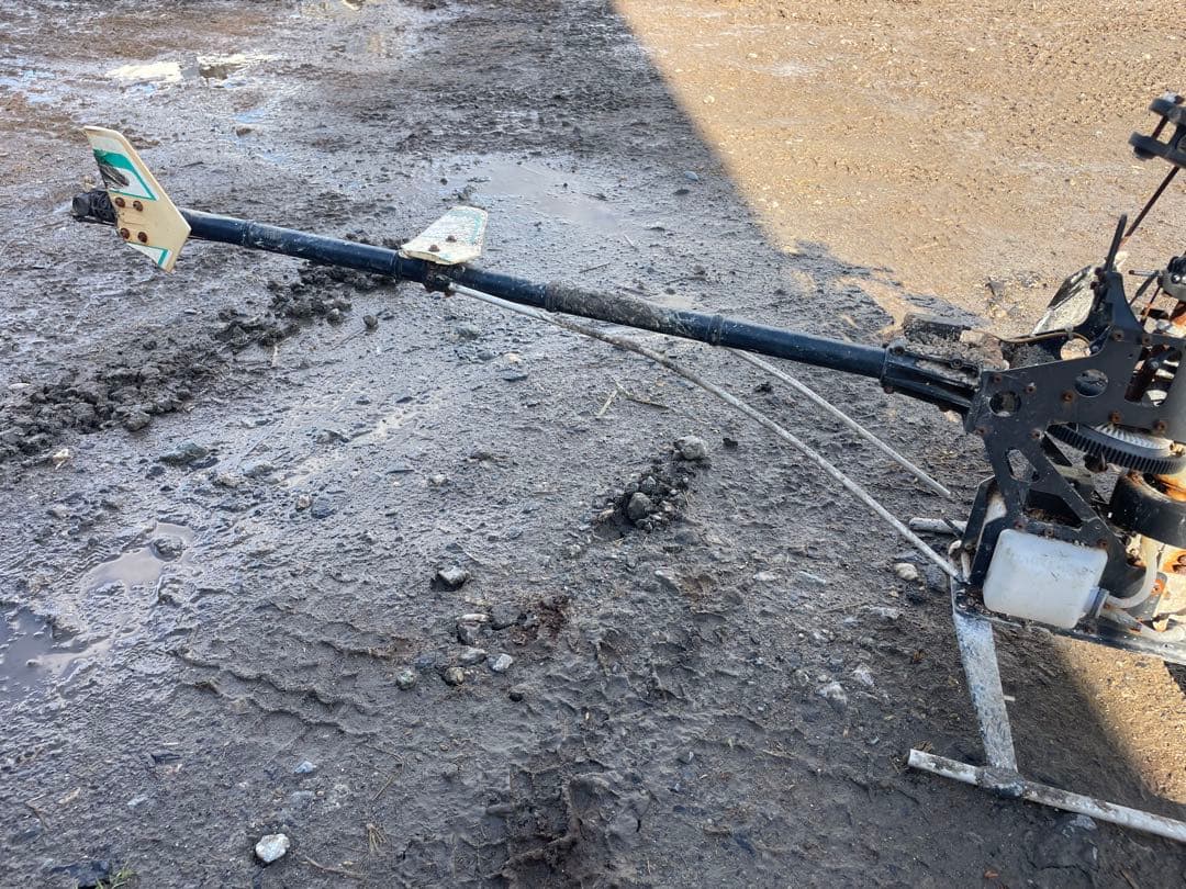 ラジコンヘリコプター 2枚ローター