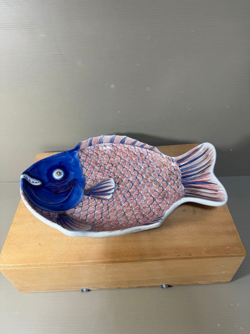 2332 古伊万里 大明成化年製銘　色絵金彩鯛形飾皿 鯛皿　35cm  時代物