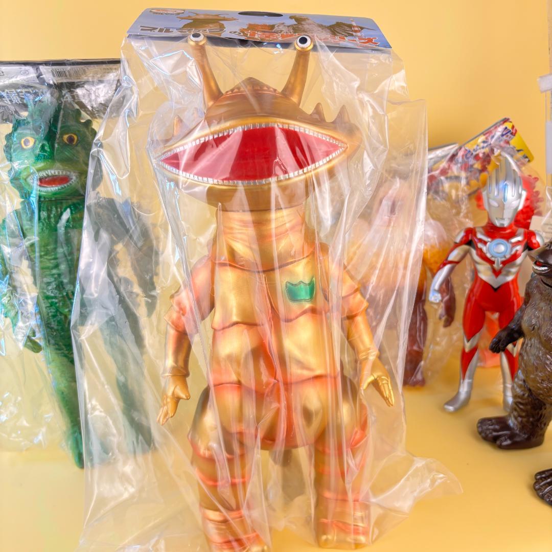 ブルマァク　ジャイアント　ゴールド　カネゴン　高さ35ｃｍ　マルサン・やまなや