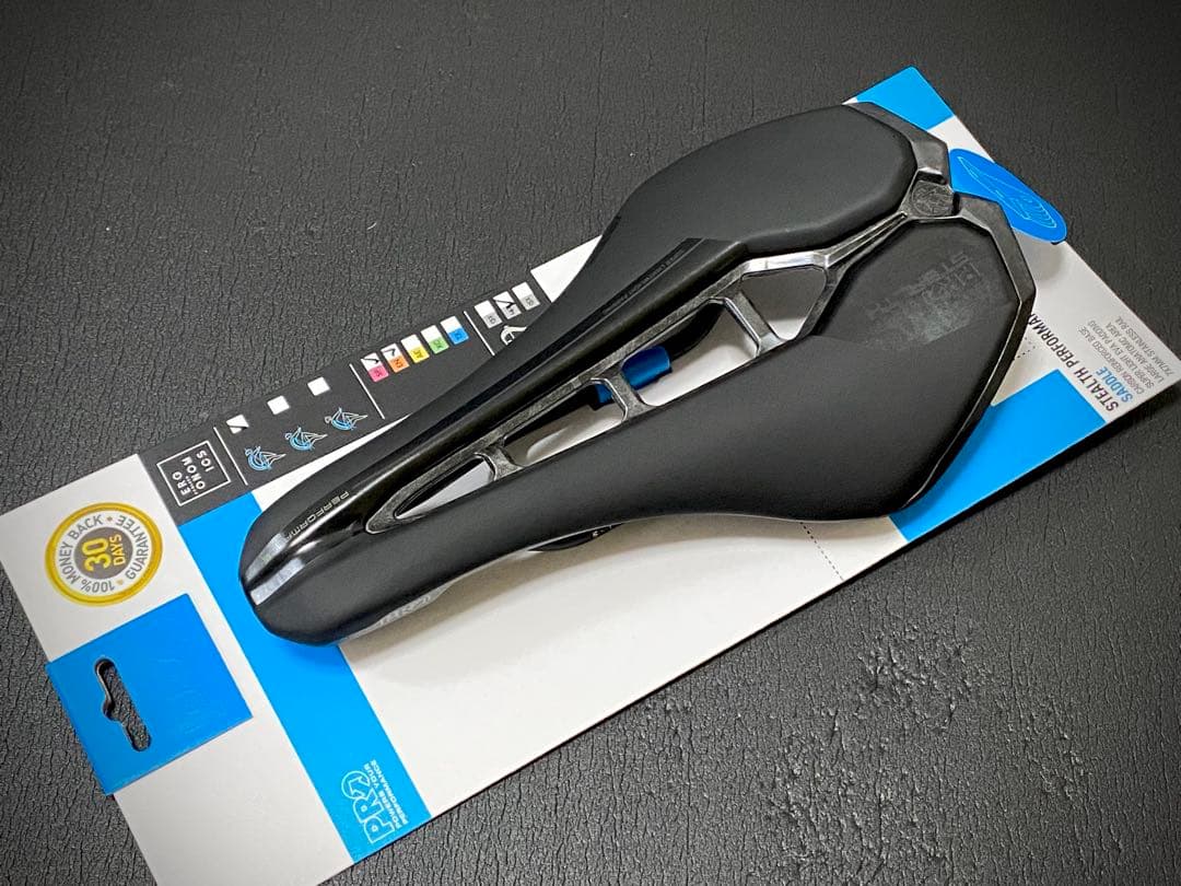 パーツ PRO Stealth Performance Saddle 142mm