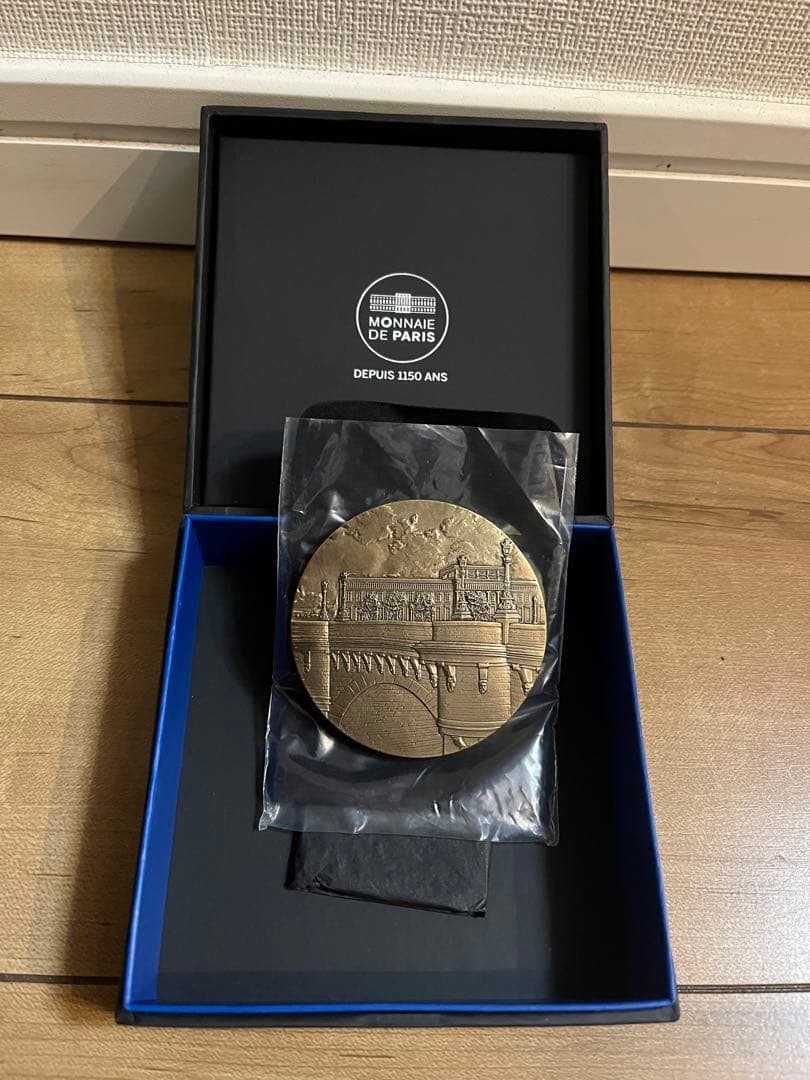 ルイ13世 空瓶 箱 メダル付 City of Lights 1900