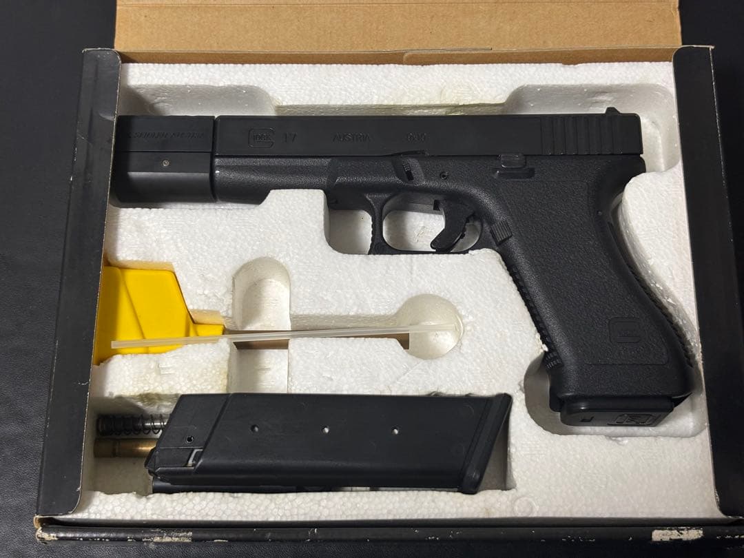 MGC Glock 17 ガスガン 本体とマガジン付き