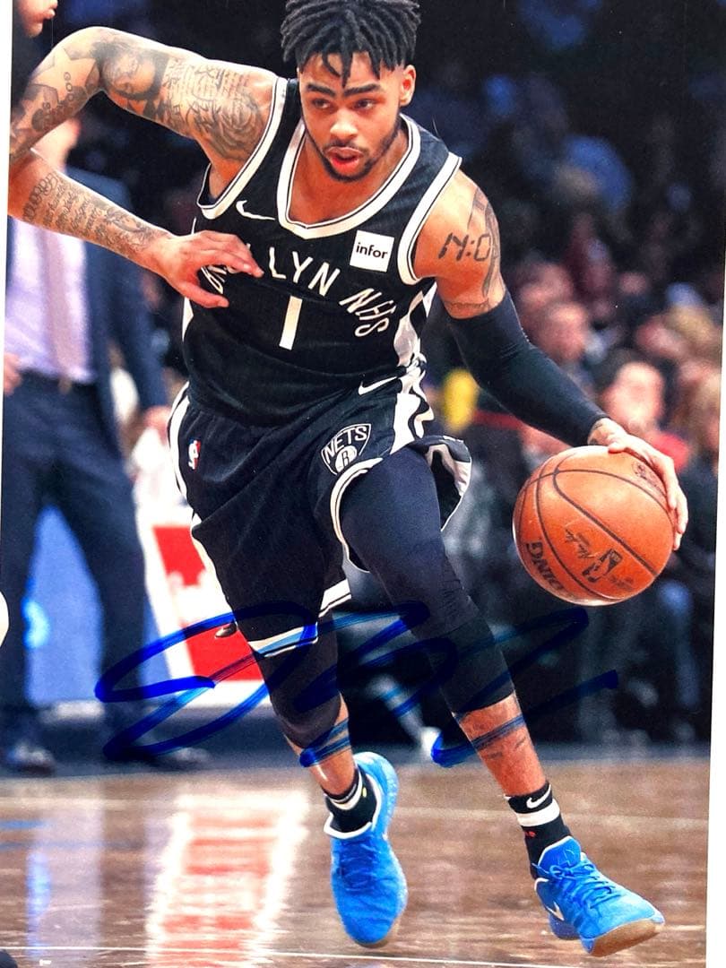 ディアンジェロ・ラッセル直筆サイン入り2Lサイズ写真…