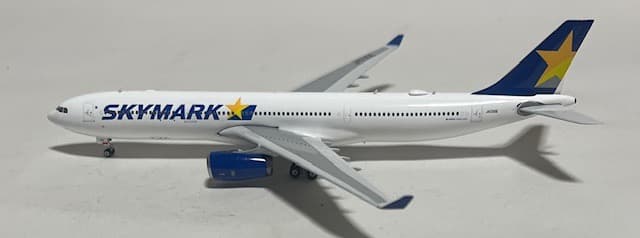 航空機・ヘリコプター Skymark A330-300 JA330D