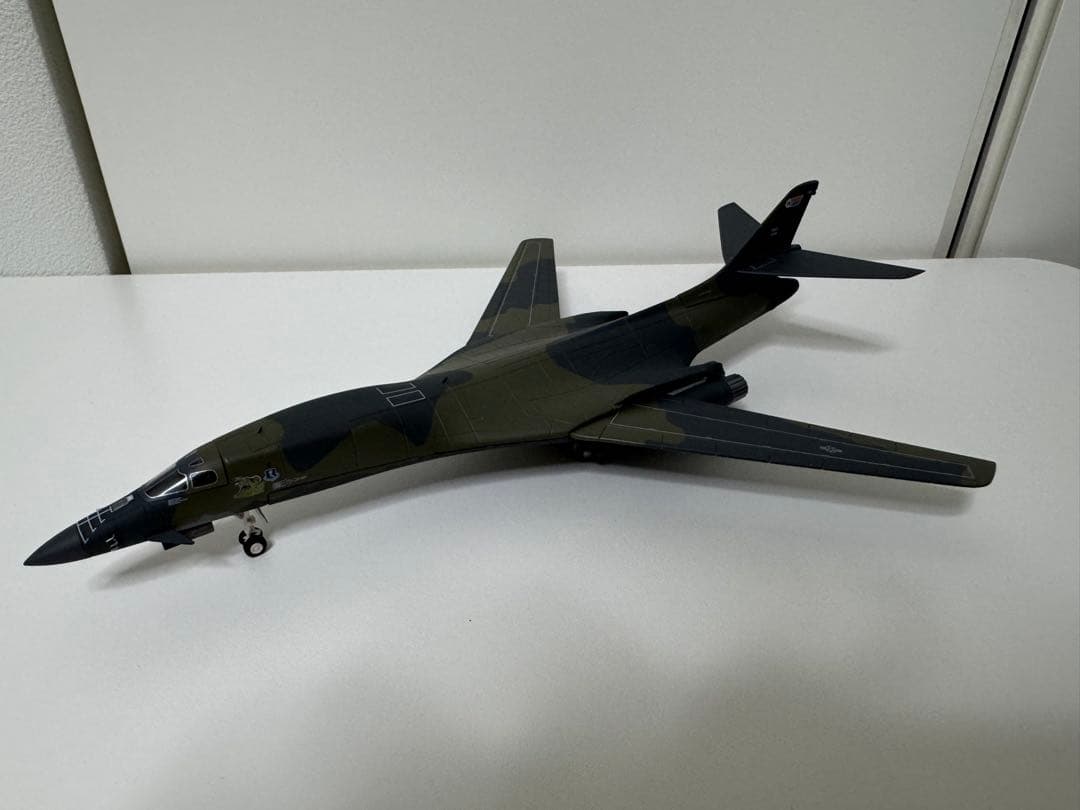 【herpa】ロックウェル社アメリカ空軍B-1B爆撃機ランサー1/200
