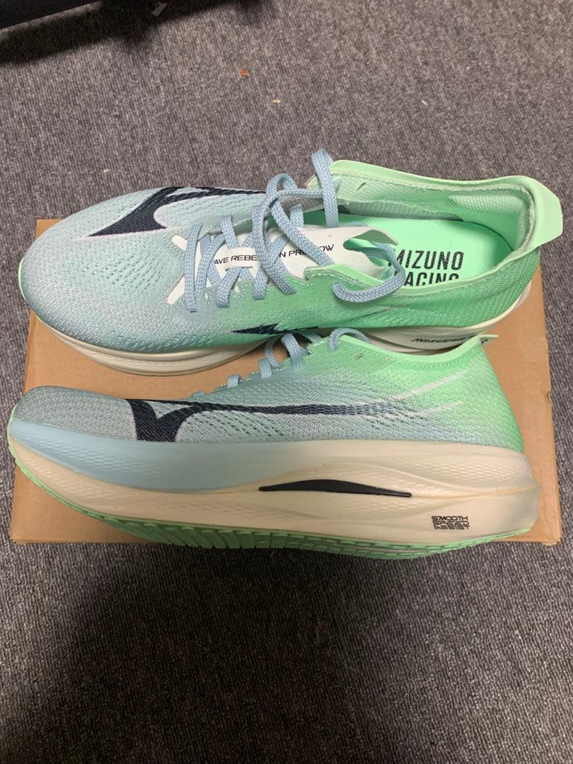 未使用mizunoウェーブリベリオンプロ　ロー　26.5cm