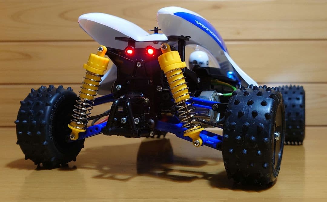 タミヤLEDセイントドラゴン＆三和プロポ＆バッテリー充電器・完成未走行品セット