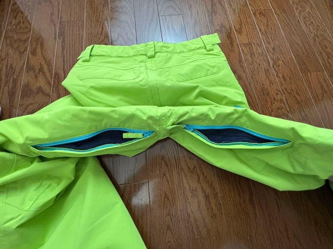 【バートン】キッズLサイズ　スノーボードウェア　上下150cm〜163cm