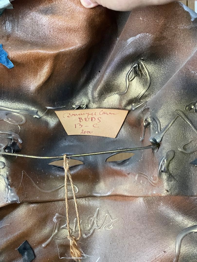 女性の顔にスカーフをまとったアート作品 壁掛け 海外 美術品 サンフランシスコ