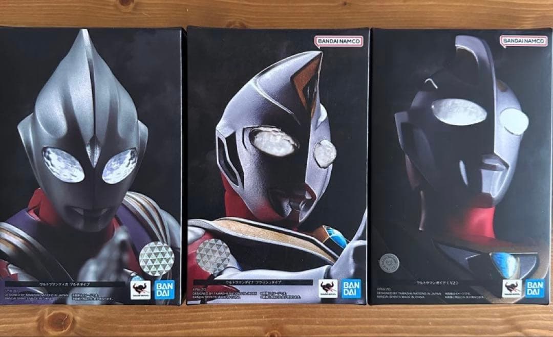 真骨彫　ティガ＆ダイナ＆ガイア　開封品