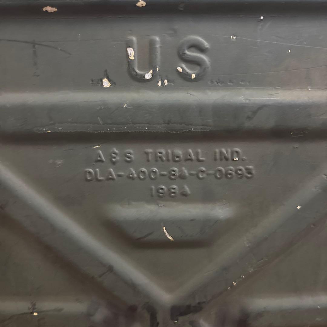 米軍　実物　フードコンテナ　破損箇所あり　送料無料