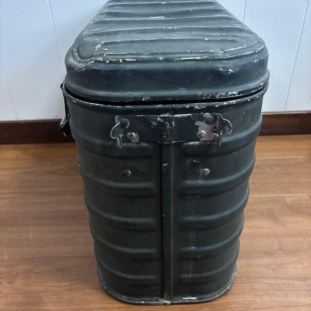 米軍　実物　フードコンテナ　破損箇所あり　送料無料