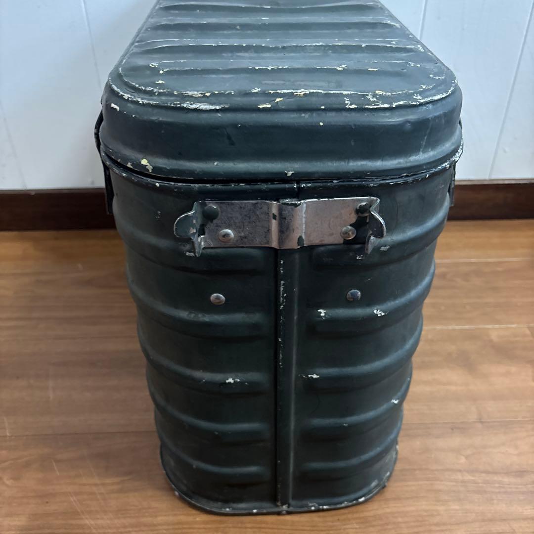 米軍　実物　フードコンテナ　破損箇所あり　送料無料