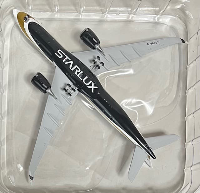 航空機・ヘリコプター STARLUX A330-900neo B-58302