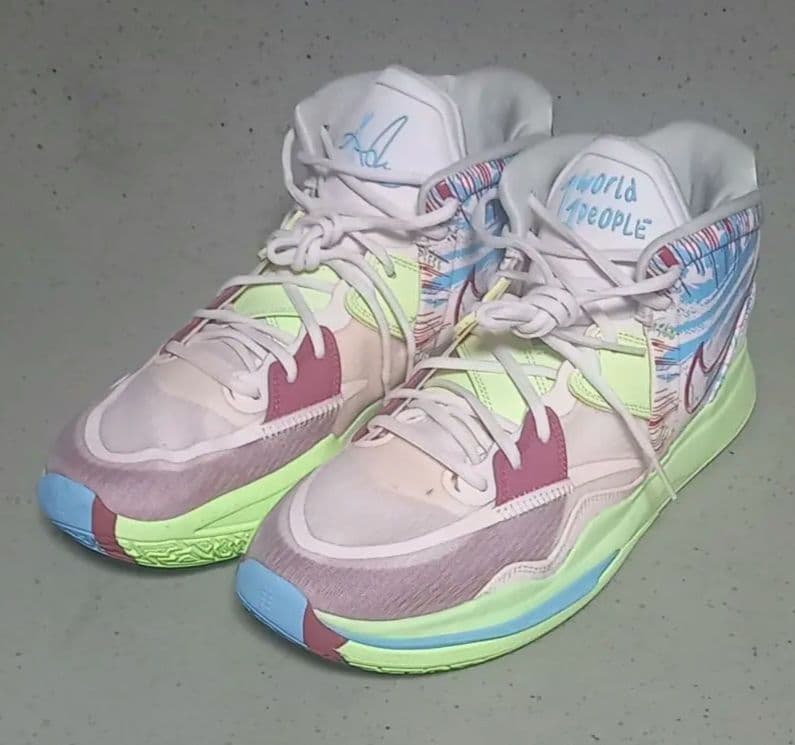 シューズ(男性用) Nike KYRIE 8 INFINITY 1 World 1 People