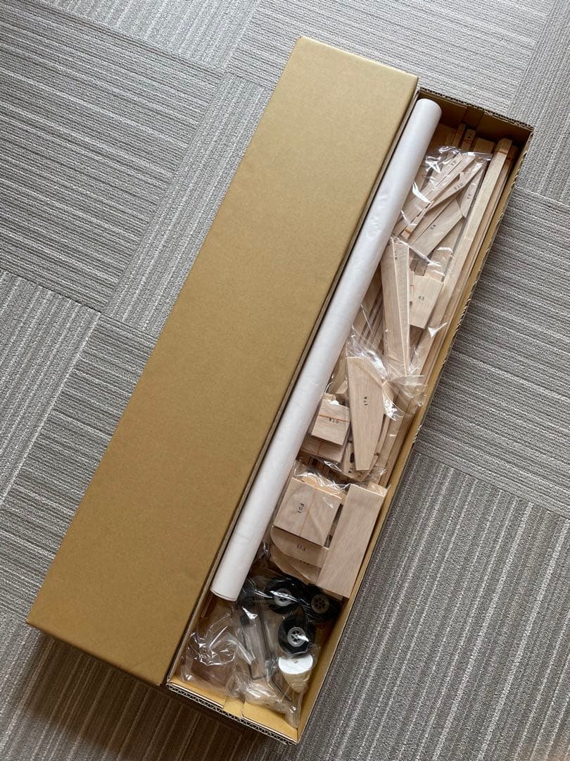 ノスタルジック•オリジナル飛行機組立てキット　高翼機スタイル