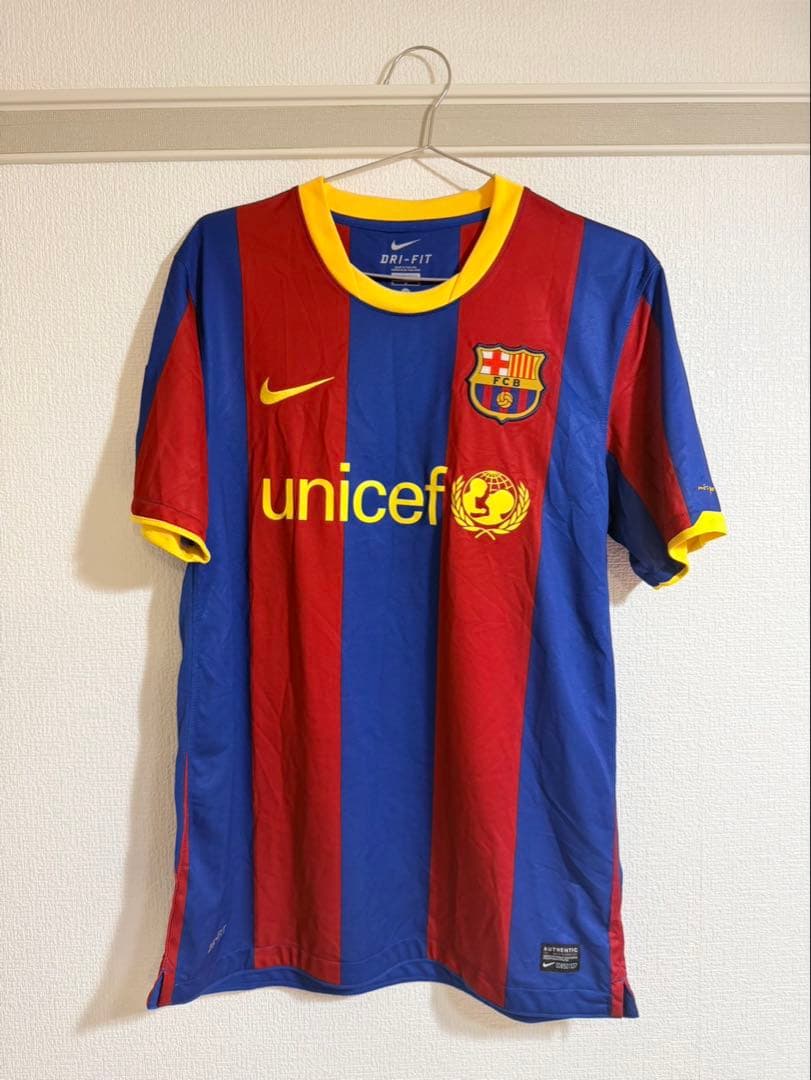 値下げ　バルセロナ　ホームユニフォーム2010-11年