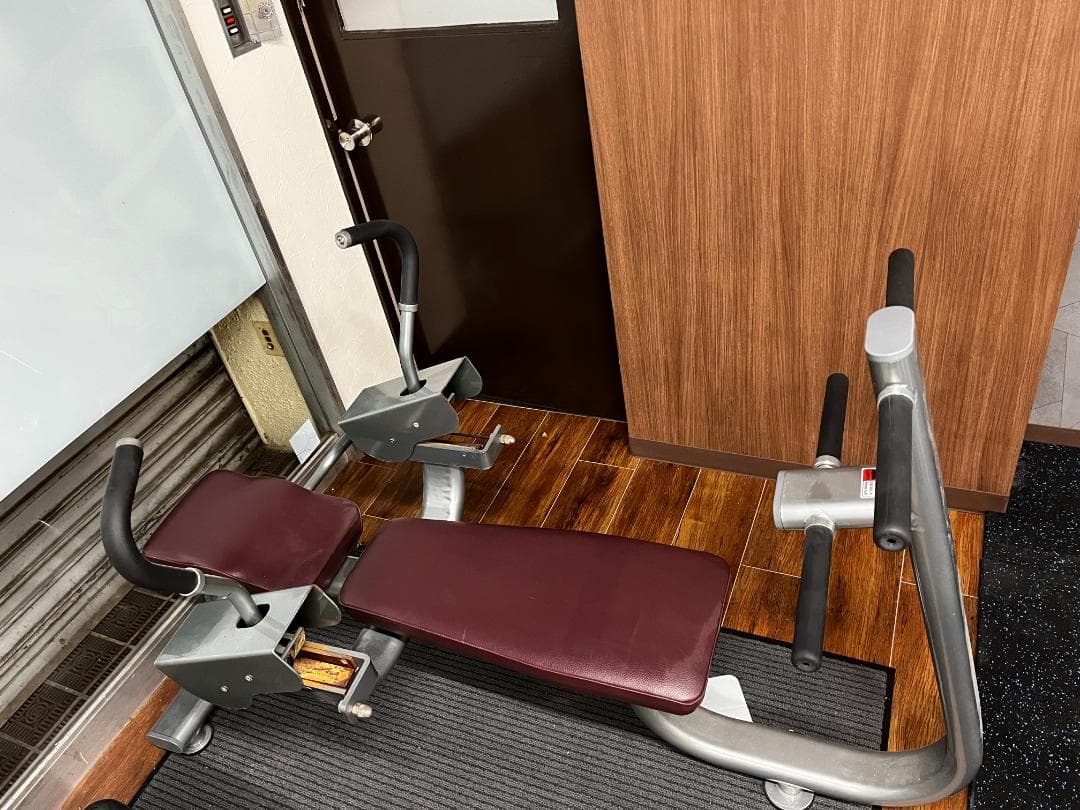 【現地引取で交渉可】夏に向けシックスパック大手ジム採用の高級腹筋台をご家庭でも！