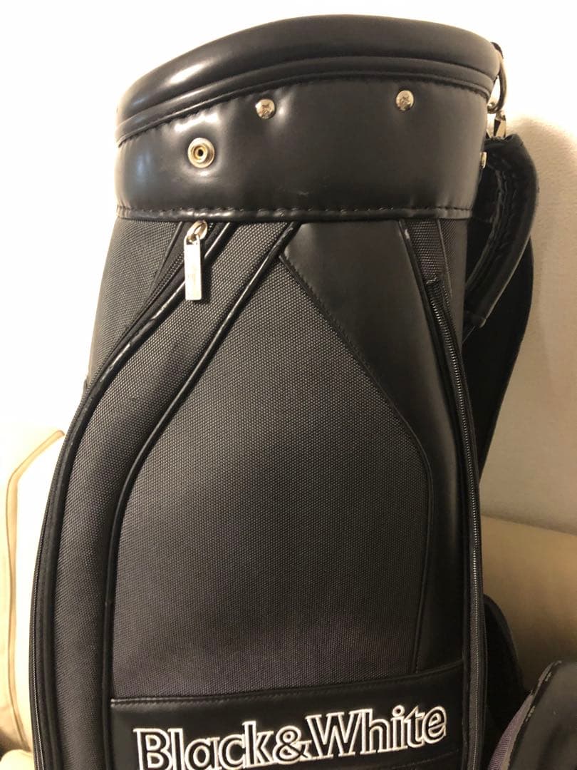 【送料込み】大人気　BLACK &WHITE ゴルフバッグ　黒