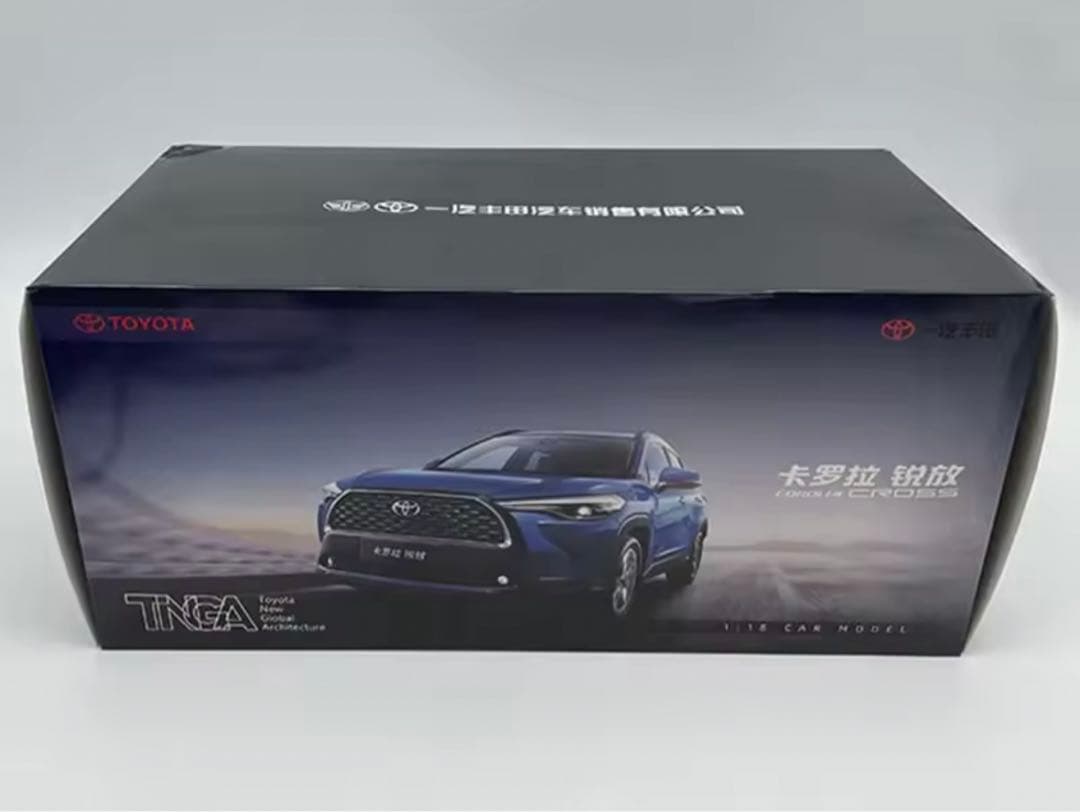 p*o様 トヨタ カローラクロス 1/18スケール ミニカー