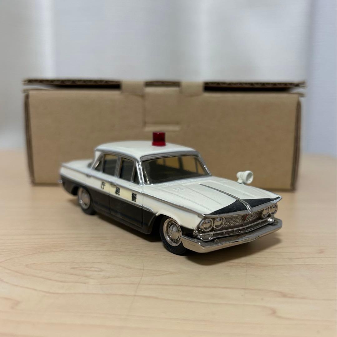 【ミニカーショップイケダ】日本製　FINE MODEL1/43 プリンスグロリア