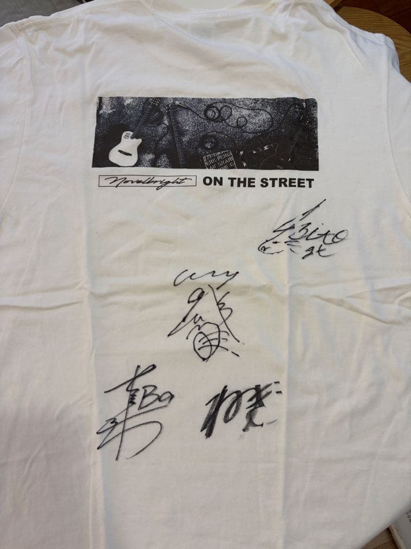 ノーベルブライト　novelbright サイン入りTシャツ L