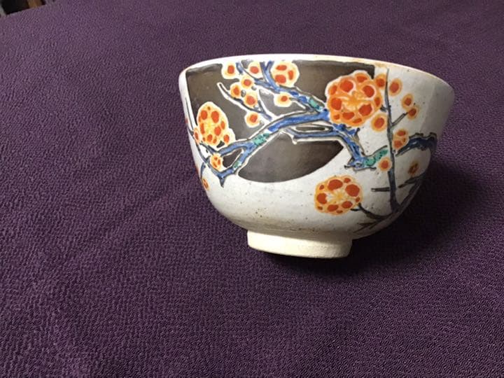 梅の抹茶茶碗。