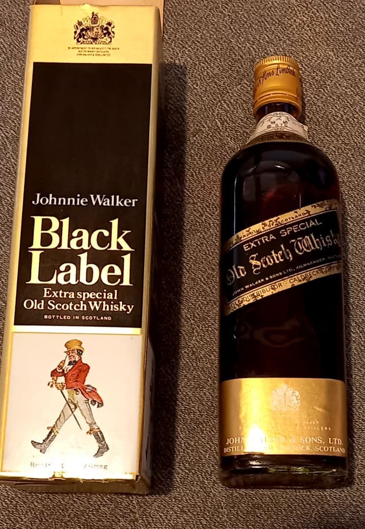 未開栓　ジョニーウォーカー　黒ラベル　金キャップ　70年代　古酒