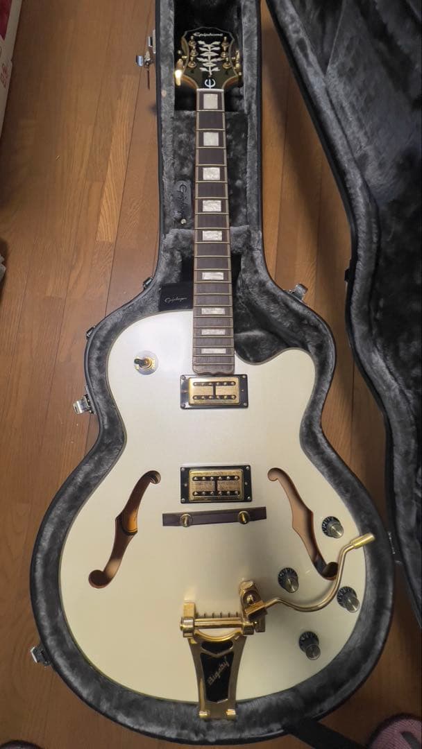 ギター Epiphone Emperor Swingster e