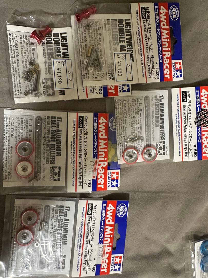 ミニ四駆パーツまとめ売り純正赤ローラ多数! (ローラー未使用)12日まで!
