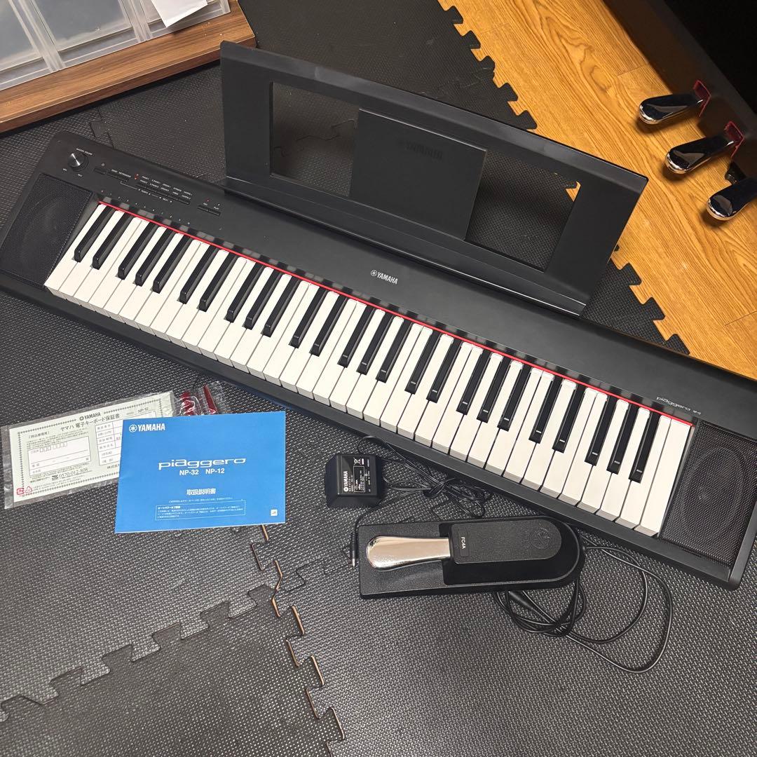 YAMAHA piaggero NP-12B 電子ピアノ 61鍵盤 ペダル付き