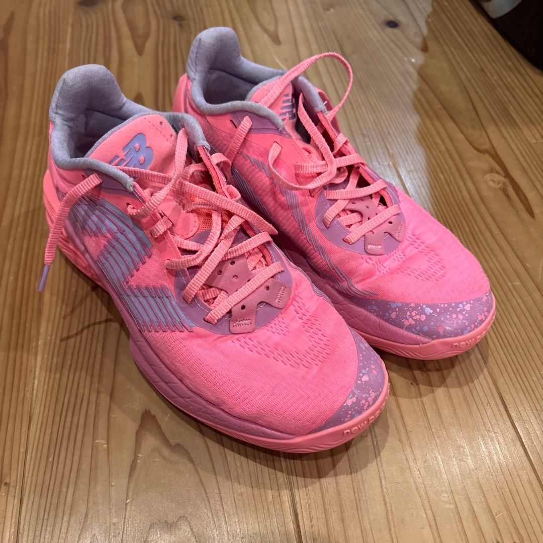 New Balance バスケットボールシューズ ピンク