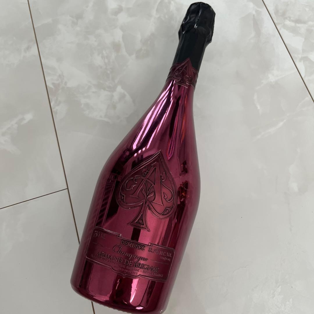 Armand de Brignac レッド シャンパン 傷あり 格安