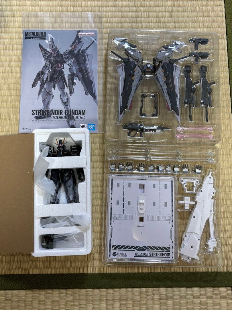 L BUILD メタルビルド　ストライクノワールガンダム