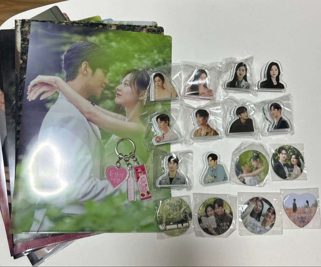 涙の女王　ポップアップグッズ