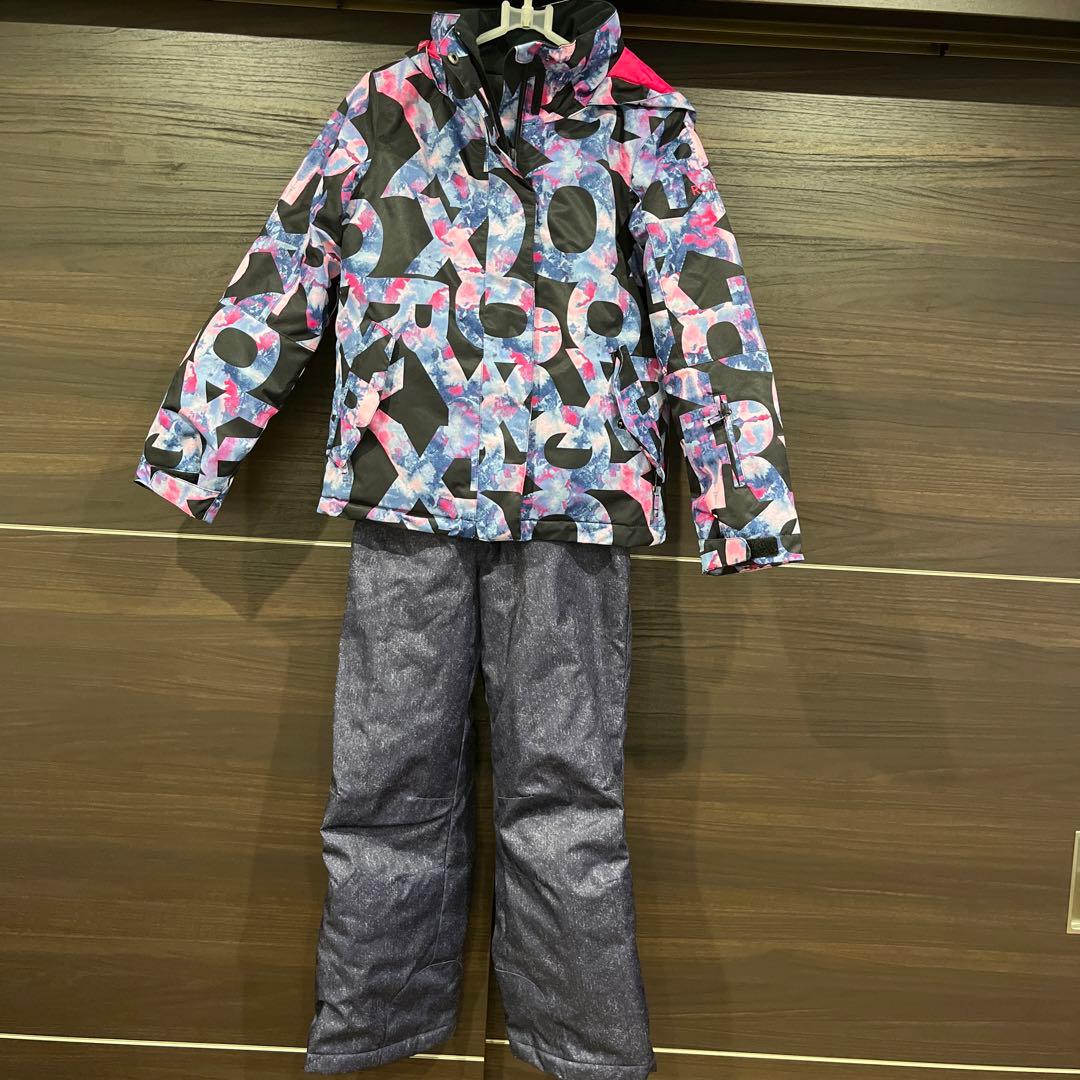ROXYのスノーウエア。