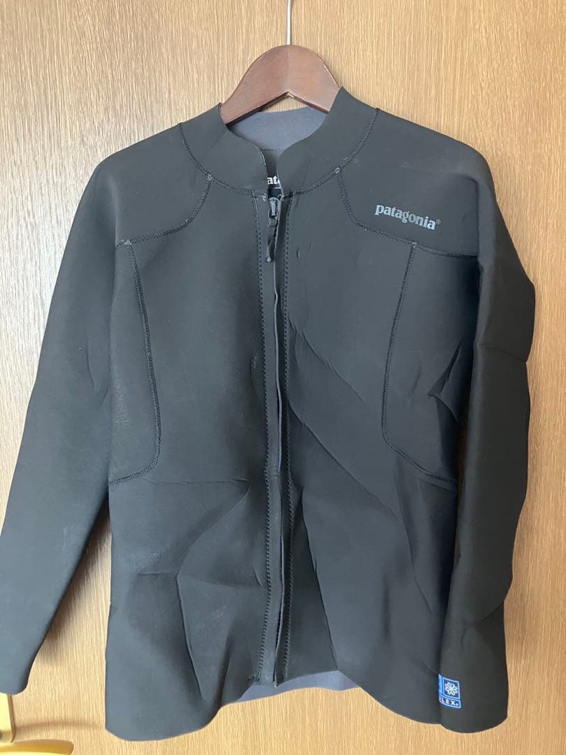 メンズ　patagonia ブラック ウェットスーツ Yulex タッパー　ＸＬ