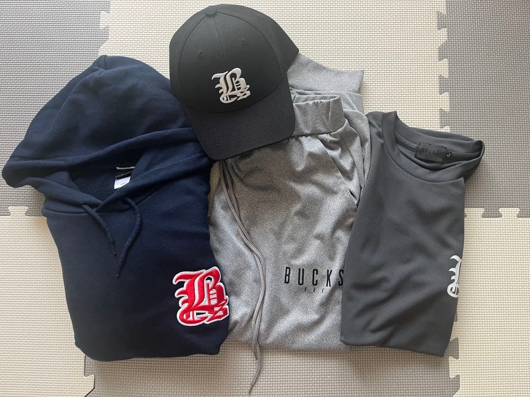 ゲルググBUCKS Bロゴ パーカー/キャップ/ストレッチパンツ/ロゴT