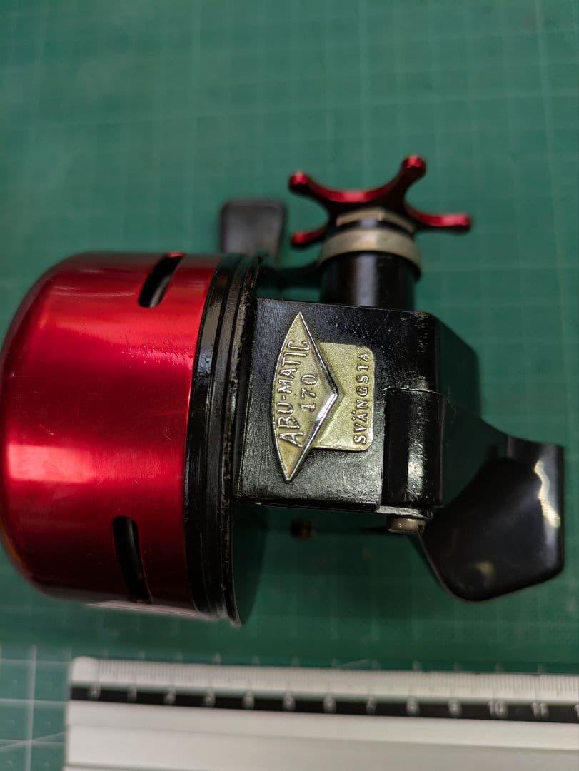 ABU MATIC170　スピンキャストリール レッド