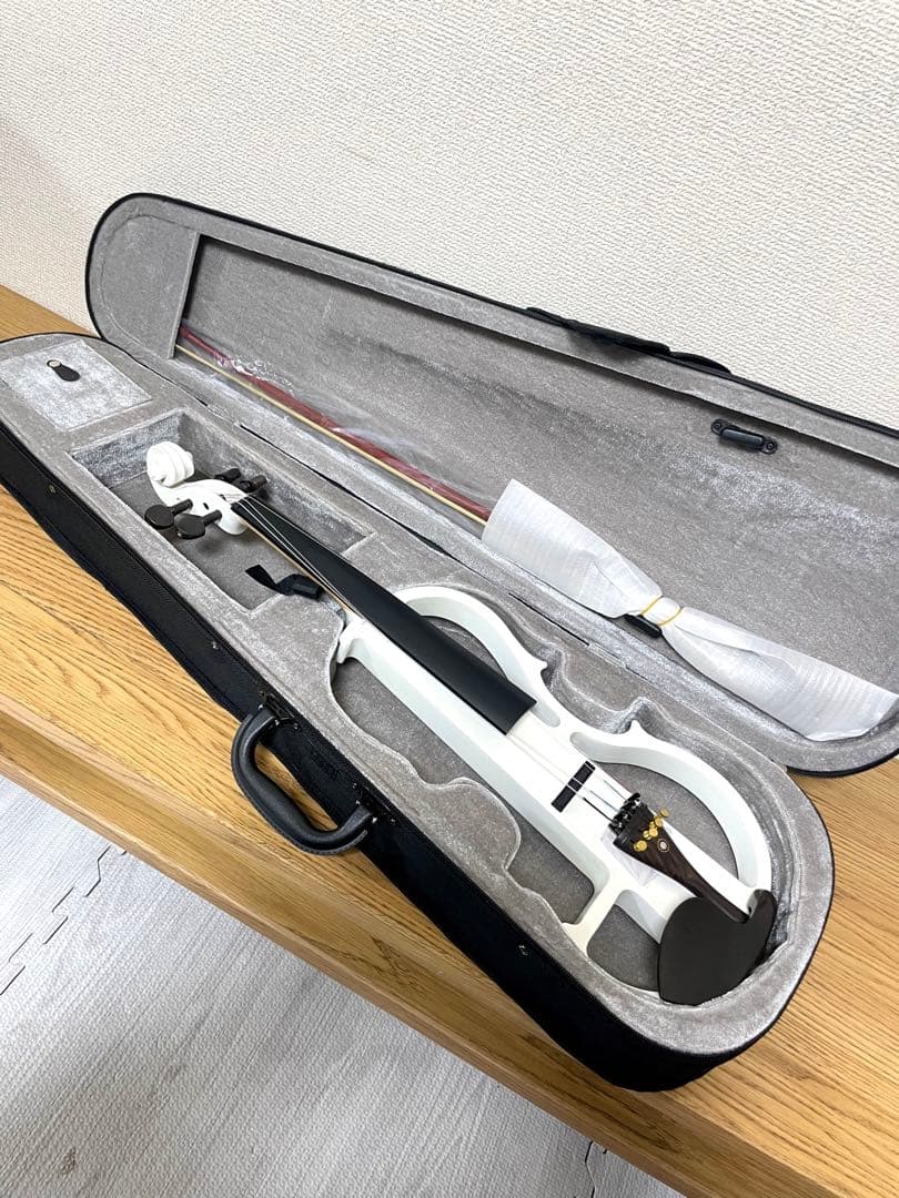 新品未使用 Amdini サイレントバイオリン エレキ 4/4 ホワイト