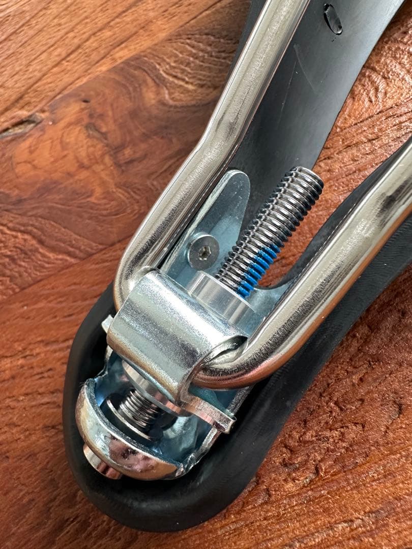 パーツ SELLE ANATOMICA R2 Rubber Saddle