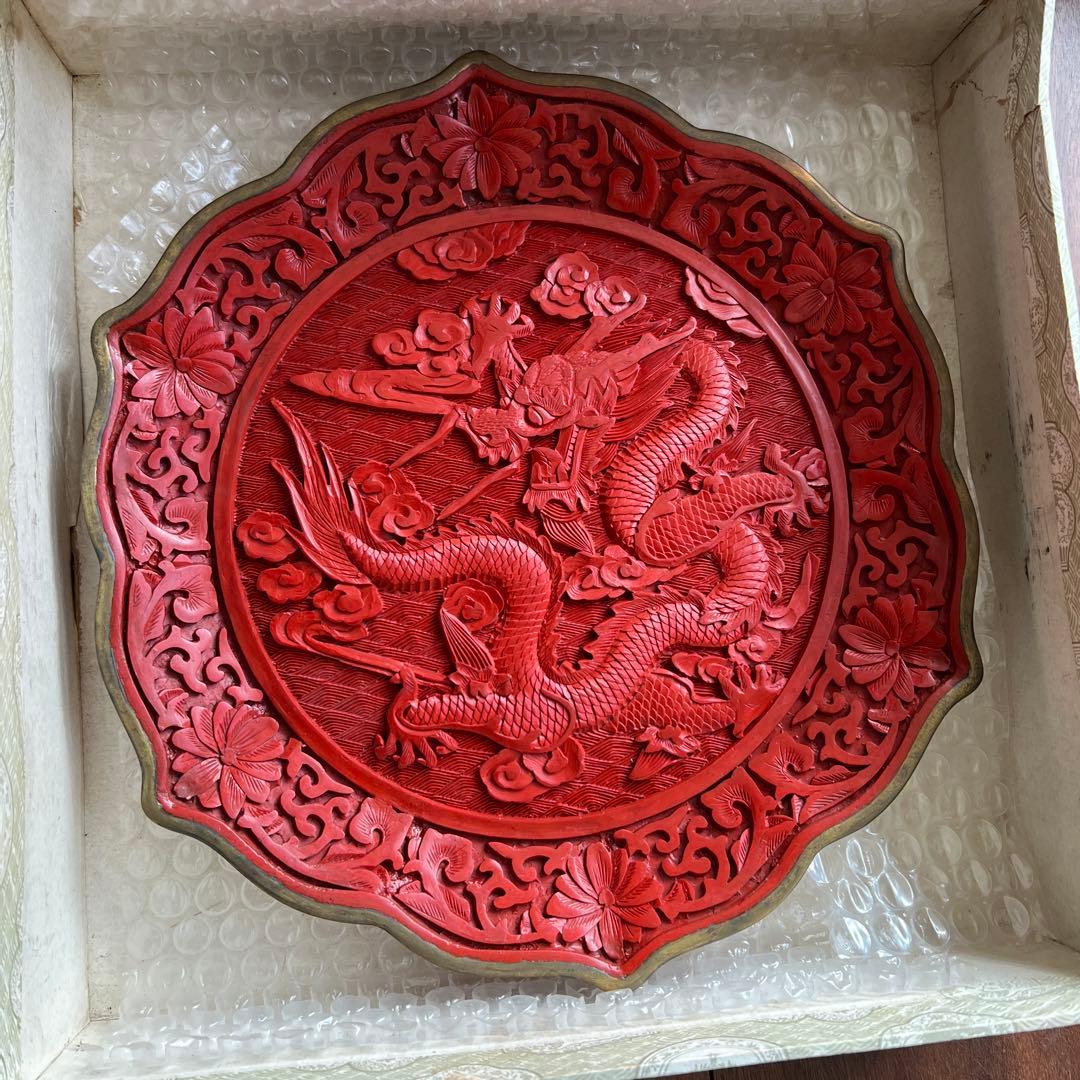 北京彫漆　漆器 菓子器 ドラゴン彫刻付き