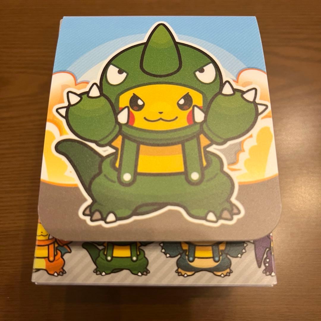 ポンチョを着たピカチュウ　集合　ポケカ　デッキケース