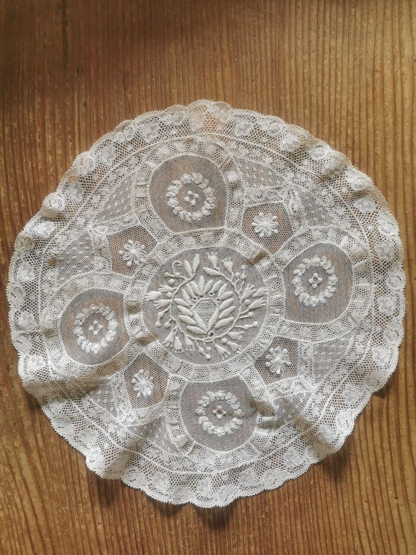 アンティーク ノルマンディーレースドイリー