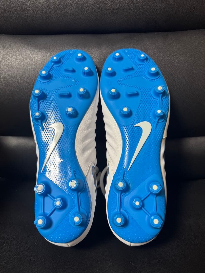 Nike Tiempo ホワイト/ブルー サッカーシューズ