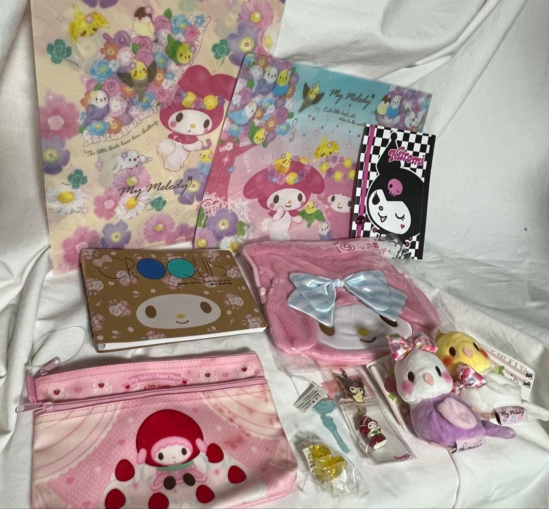 匿名配送/希少 マイメロディ＋クロミ&フレンズグッズ8点セット　チャーム当時物