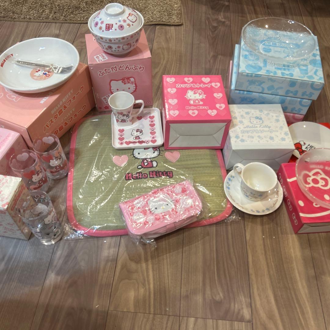 ハローキティ 食器 まとめ売り 10点以上 未使用 コップ 皿 ボウル セット