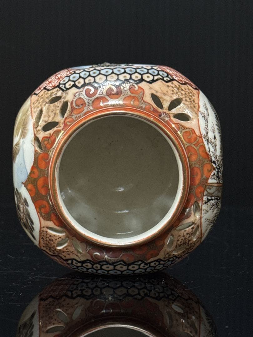 明治期 九谷焼 細密赤絵錦 窓絵亀人物図 盃台 酒器