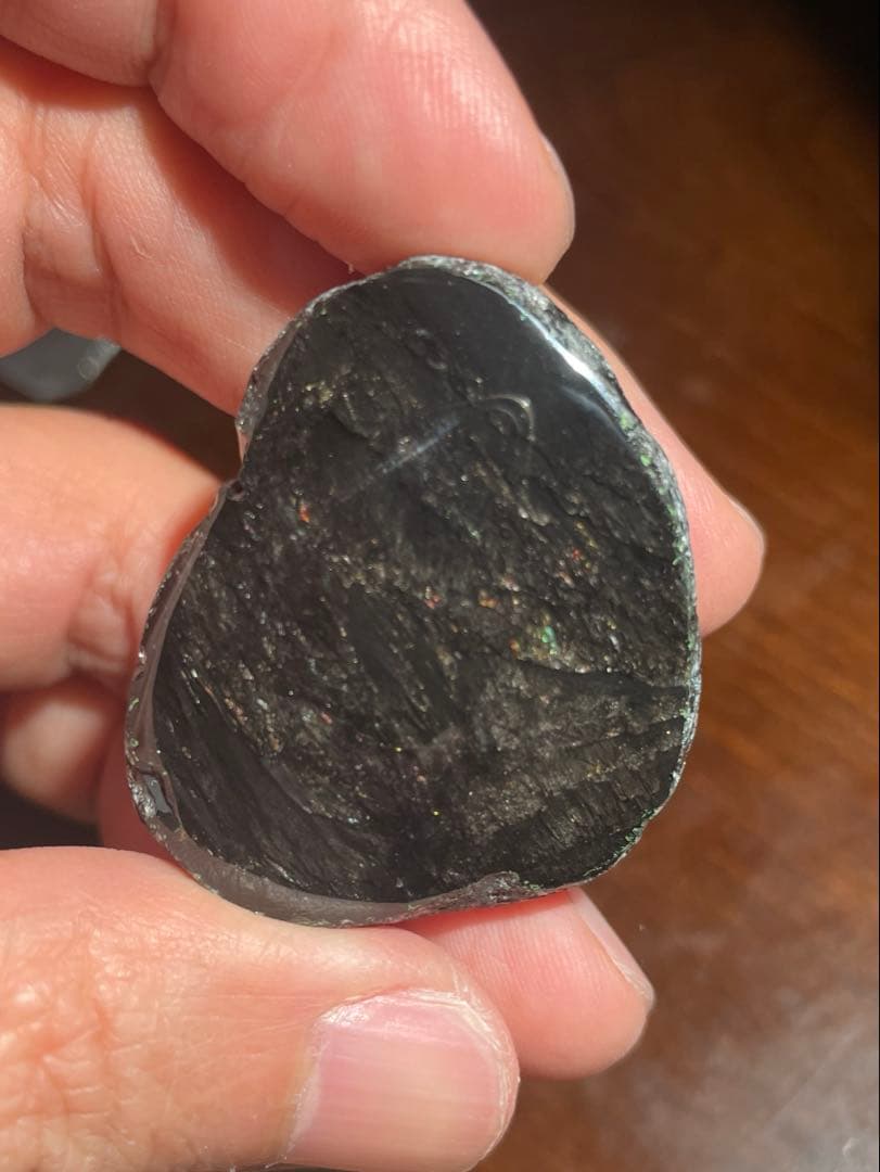 研磨品　十勝石玲瓏　スペシャルゴールデンレインボー